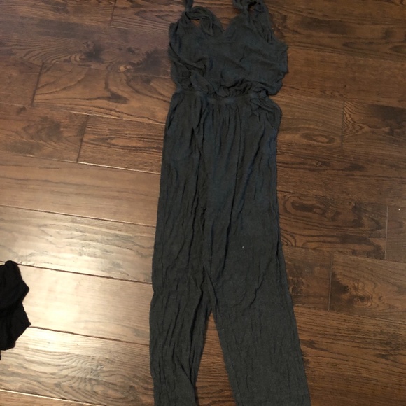 Lulus charcoal grey jumpsuit - Picture 2 of 3